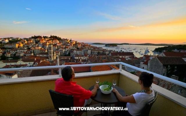 Tri Sestrice – Szálláshely Hvar sziget Horvátország
