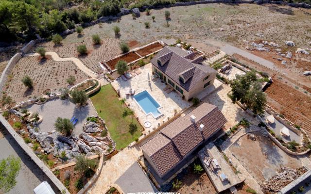 VILLA HARPOCRATES – Szálláshely Hvar sziget Horvátország