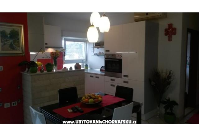 Apartman  D$M – Szálláshely Kastela Horvátország