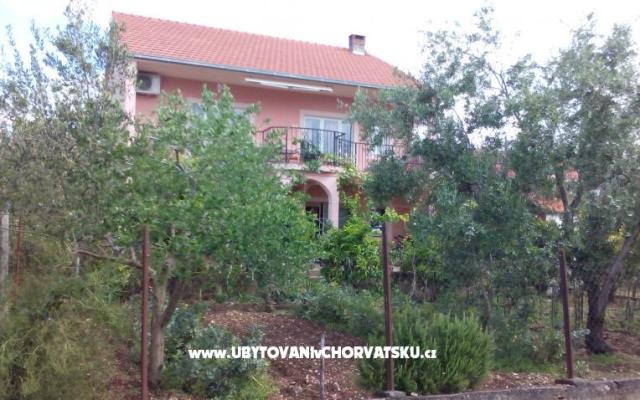 Apartman Laura 10 – Szálláshely Kastela Horvátország