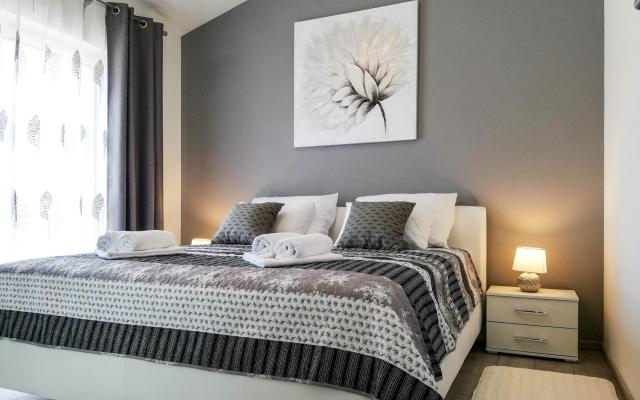 Apartman Sara **** – Szálláshely Kastela Horvátország