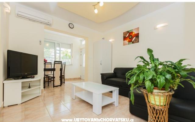 Apartmanok Kike – Szálláshely Kastela Horvátország