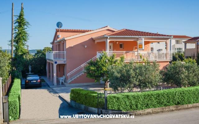 Apartmanok Mirjana – Szálláshely Kastela Horvátország