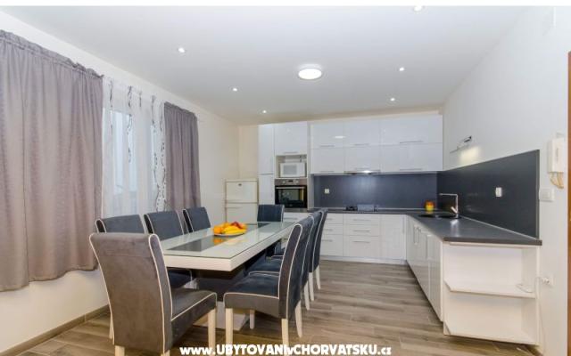Apartman Viki – Szálláshely Kastela Horvátország
