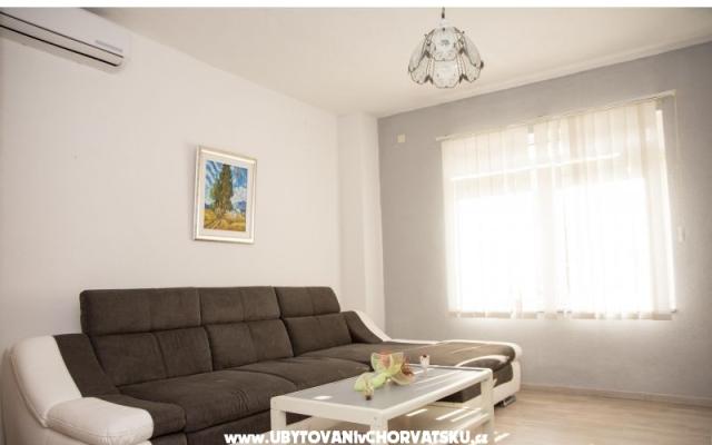 Apartmanok Kasalo – Szálláshely Kastela Horvátország