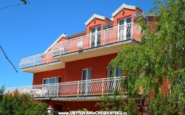 Deluxe Apartmanok Red Sunset – Szálláshely Kastela Horvátország