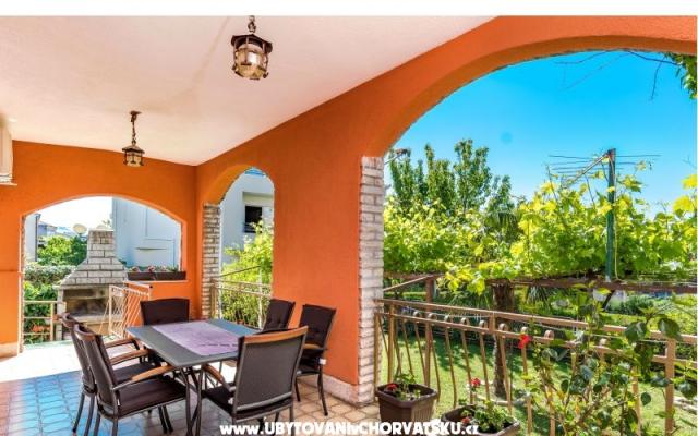Apartman  Yean – Szálláshely Kastela Horvátország