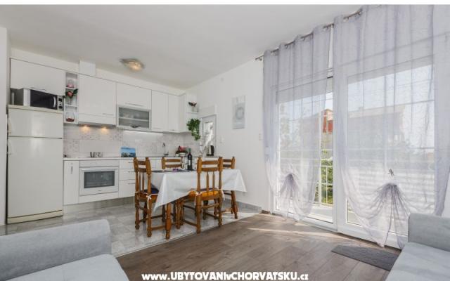 Family Dream Apartman – Szálláshely Kastela Horvátország