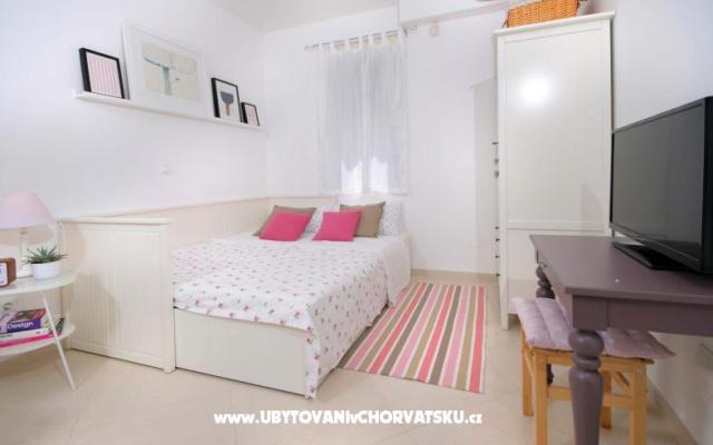 4 star studio apartment – Szálláshely Kastela Horvátország