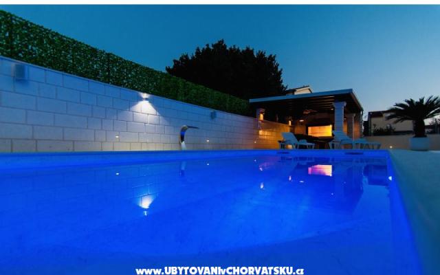 Villa Aurora Kastela – Szálláshely Kastela Horvátország