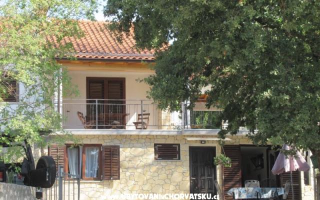 Cedrus apartment, modern / comfy – Szálláshely Krk sziget Horvátország