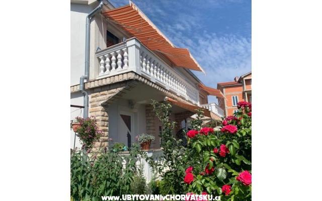 Apartmanok Ostojić – Szálláshely Krk sziget Horvátország