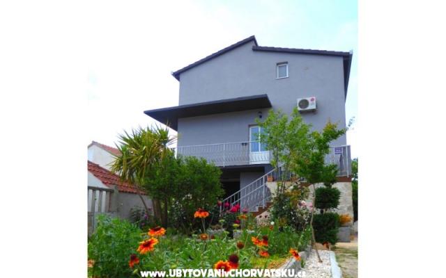 Apartman Elvis – Szálláshely Marina - Trogir Horvátország