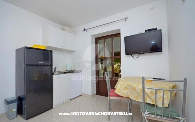 Apartmanok Botica – Szálláshely Marina - Trogir Horvátország