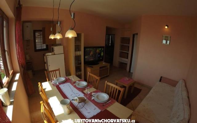 Apartmanok  Tonka, Ines i Nika – Szálláshely Maslenica Horvátország
