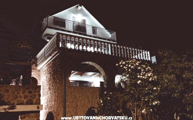 Casa Di Famiglia  – Szálláshely Maslenica Horvátország