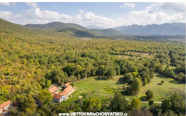 Secret forest house – Szálláshely Maslenica Horvátország