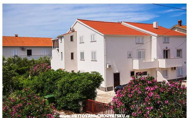 Apartmanok Lucija – Szálláshely Novalja - Pag Horvátország