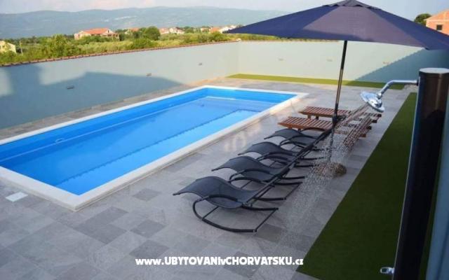Holiday Ház Meri – Szálláshely Novigrad Horvátország