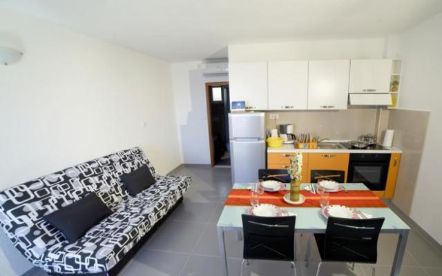 Apartmanok 1234 – Szálláshely Omis Horvátország