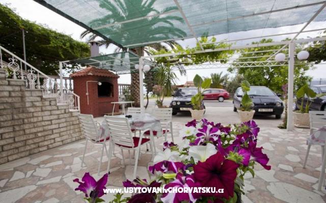Apartmanok Ćurić – Szálláshely Omis Horvátország