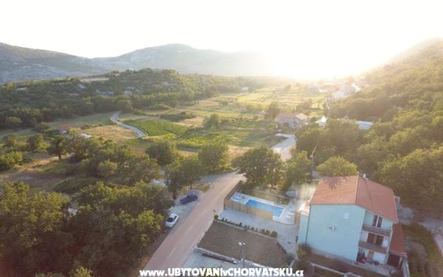 Apartmanok Bašić – Szálláshely Omis Horvátország