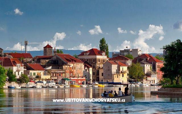 Apartmanok Martina – Szálláshely Omis Horvátország