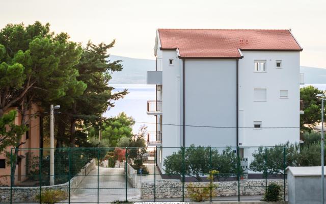 Apartmanok Mila Tomasović – Szálláshely Omis Horvátország