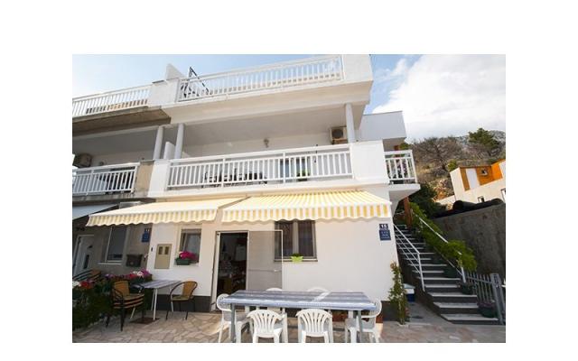 Apartmanok Nada – Szálláshely Omis Horvátország