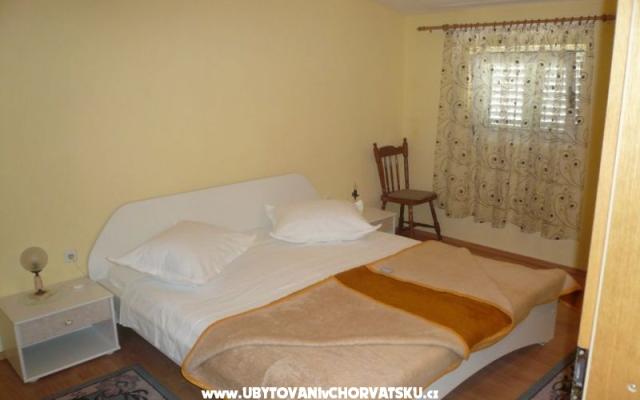 Apartmanok Cvitanovic – Szálláshely Omis Horvátország