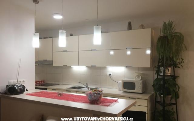 Apartman Roza – Szálláshely Omis Horvátország