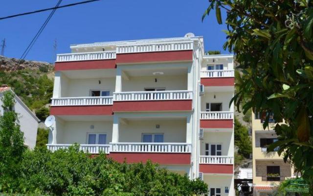Apartmanok Kadenca – Szálláshely Omis Horvátország