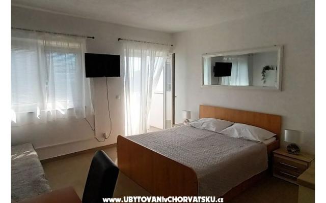 Apartmanok Monika – Szálláshely Omis Horvátország