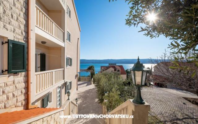 Family Szobák &amp; Apartmanok Omis – Szálláshely Omis Horvátország