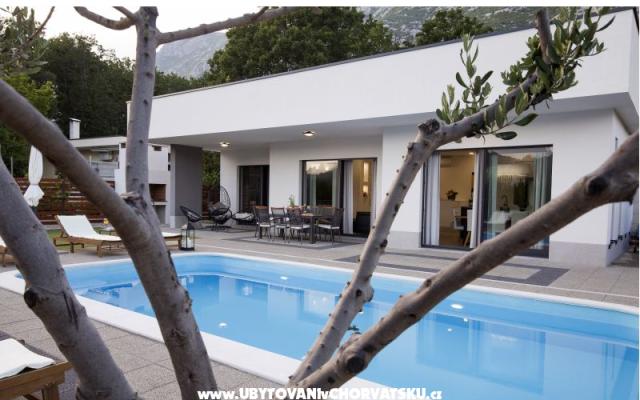 Holiday Home EB – Szálláshely Omis Horvátország