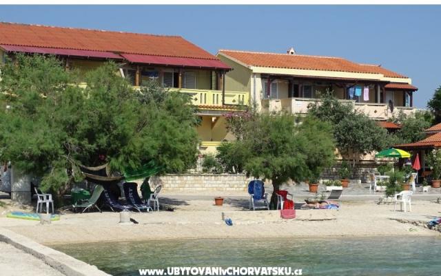 Apartmanok VIVIEN (9x) – Szálláshely Pag sziget Horvátország
