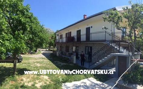 Apartmanok BILI – Szálláshely Starigrad Paklenica Horvátország