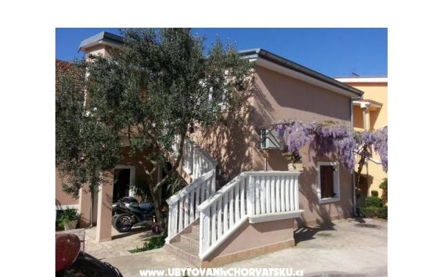 Apartmanok Antonela – Szálláshely Pakostane Horvátország