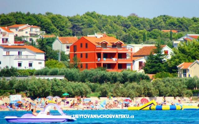 Apartmanok Villa San Marino – Szálláshely Pakostane Horvátország