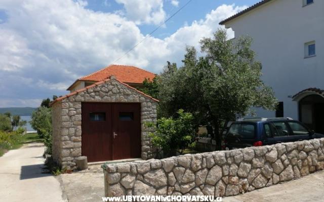 Apartmanok Maestral – Szálláshely Pasman sziget Horvátország