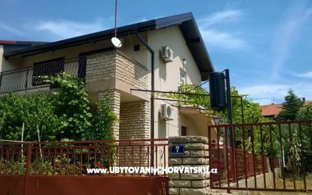 Apartmanok Mikulan – Szálláshely Pirovac Horvátország