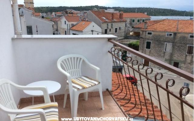 Apartmanok more – Szálláshely Pirovac Horvátország