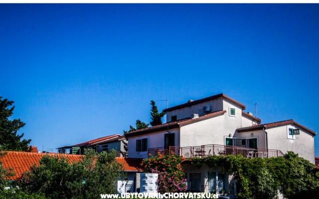 PIROVAC APARTMENTS *** – Szálláshely Pirovac Horvátország