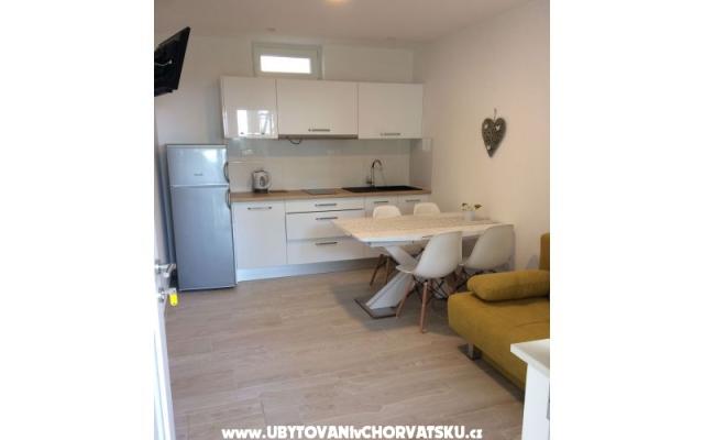 APARTMANI EDI – Szálláshely Podgora Horvátország