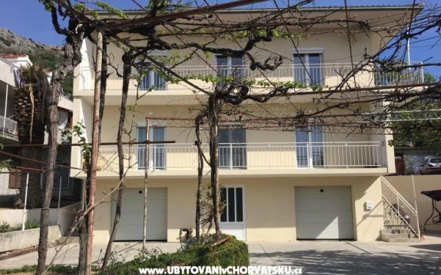 Apple apartments – Szálláshely Podstrana Horvátország