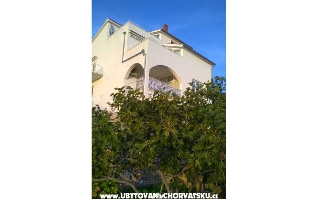 Apartmanok   Luka – Szálláshely Primosten Horvátország