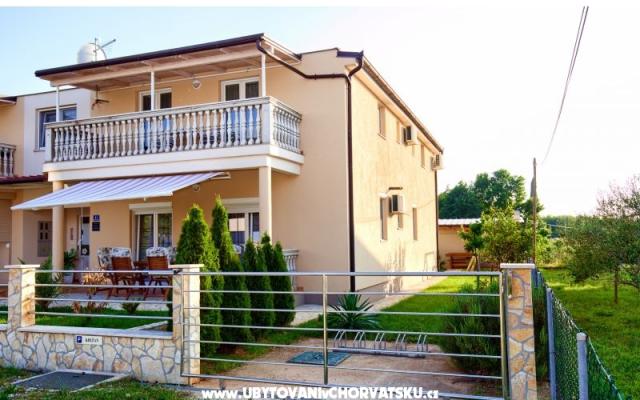 Apartmanok Krizan – Szálláshely Pula Horvátország