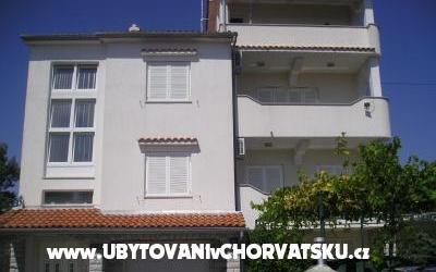 Apartmanok Mlacović – Szálláshely Rab sziget Horvátország