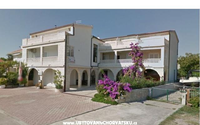 Apartmanok Branka – Szálláshely Rogoznica Horvátország