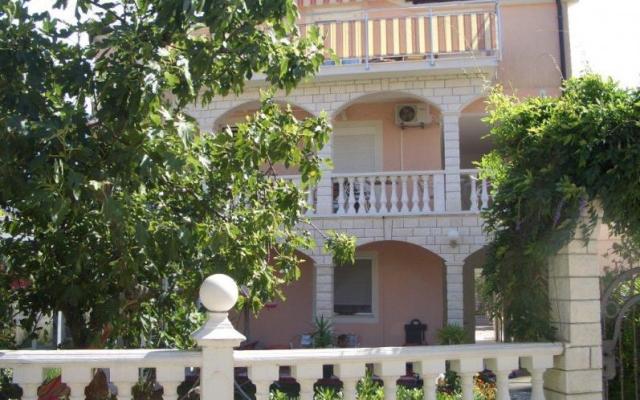 Apartmanok Knezevic – Szálláshely Rogoznica Horvátország
